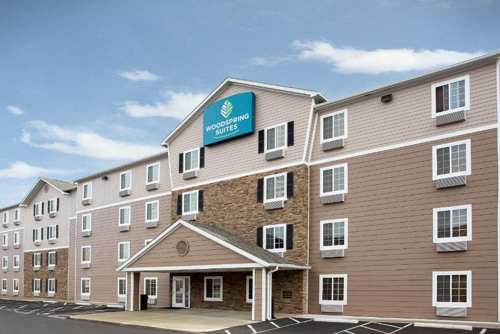 WoodSpring Suites Columbus North I-270 Main image 1